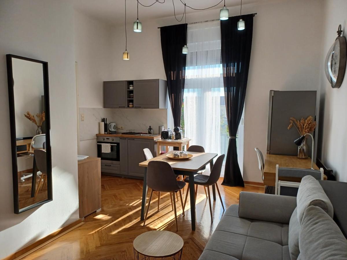 Apartment Hesperia Zagreb Buitenkant foto