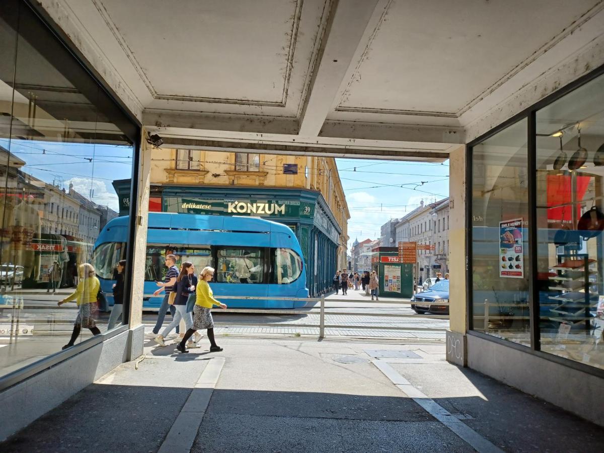 Apartment Hesperia Zagreb Buitenkant foto